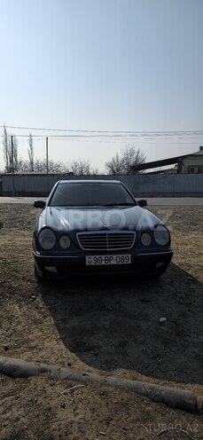 Mercedes E 220 d 2000, 689,100 km - 2.2 л - İmişli