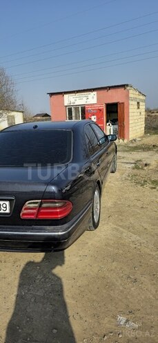 Mercedes E 220 d 2000, 689,100 km - 2.2 л - İmişli