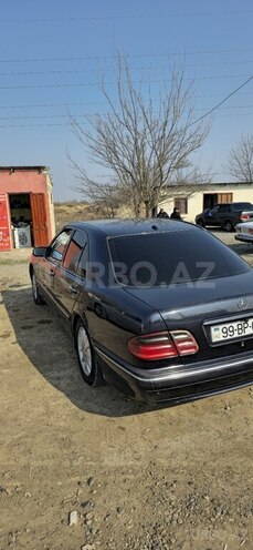 Mercedes E 220 d 2000, 689,100 km - 2.2 л - İmişli