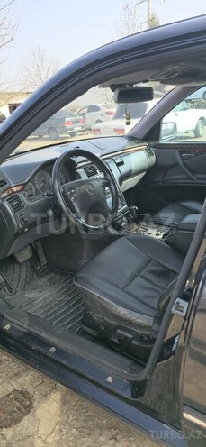 Mercedes E 220 d 2000, 689,100 km - 2.2 л - İmişli