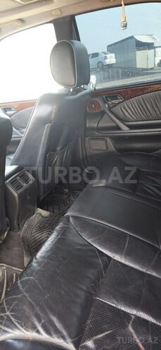 Mercedes E 220 d 2000, 689,100 km - 2.2 л - İmişli