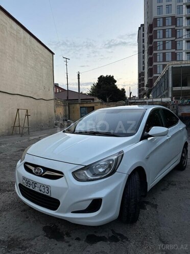 Hyundai Accent-1