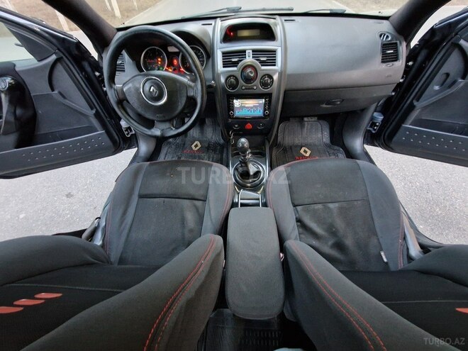 Renault Megane-21