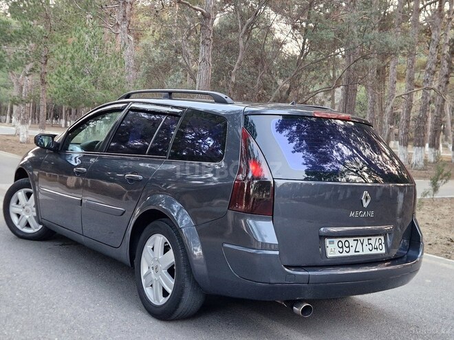 Renault Megane-11
