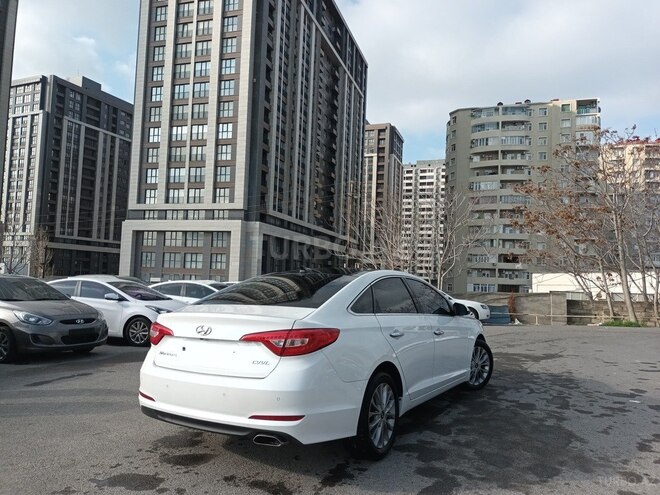 Hyundai Sonata-2