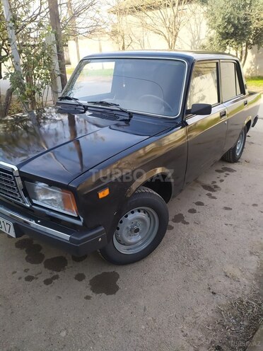 LADA (VAZ) 2107 2011, 95,000 km - 1.6 l - Salyan