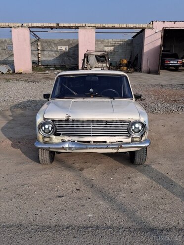 LADA (VAZ) 21011 1978, 95,000 km - 1.3 l - Salyan
