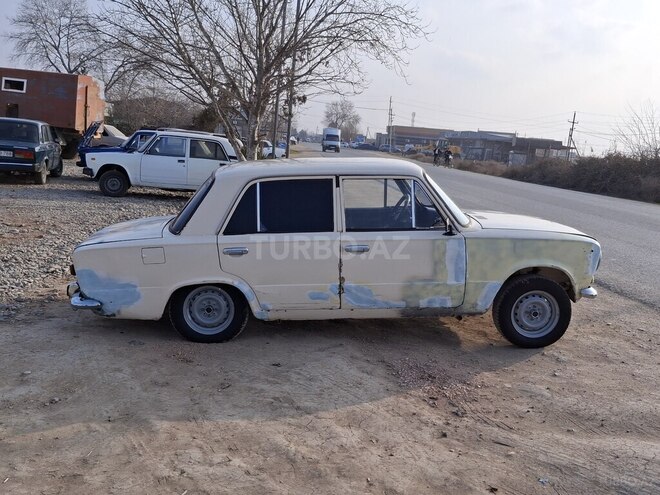 LADA (VAZ) 21011 1978, 95,000 km - 1.3 l - Salyan