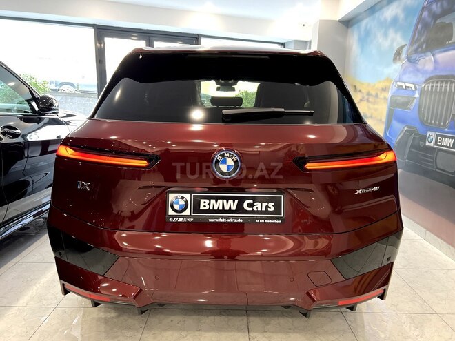 BMW iX-15
