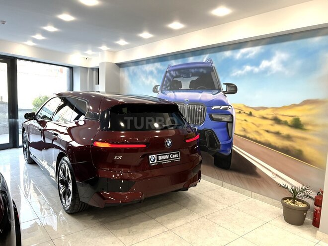 BMW iX-13