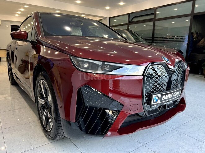 BMW iX-4
