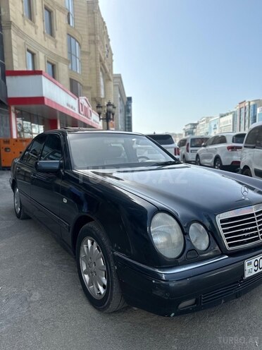 Mercedes E 230 1995, 385,000 km - 2.3 л - Bakı