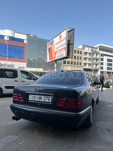 Mercedes E 230 1995, 385,000 km - 2.3 л - Bakı