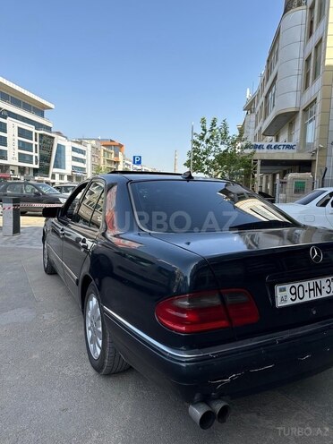Mercedes E 230 1995, 385,000 km - 2.3 л - Bakı
