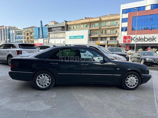 Mercedes E 230 1995, 385,000 km - 2.3 л - Bakı