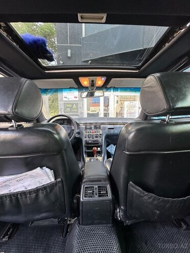 Mercedes E 230 1995, 385,000 km - 2.3 л - Bakı