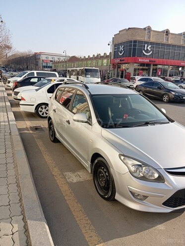 Hyundai i30 2010, 241,110 km - 1.4 л - Gəncə