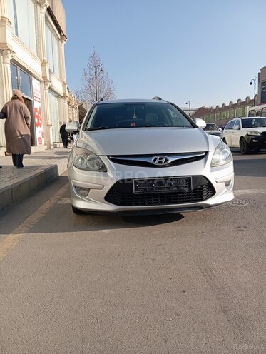 Hyundai i30 2010, 241,110 km - 1.4 л - Gəncə