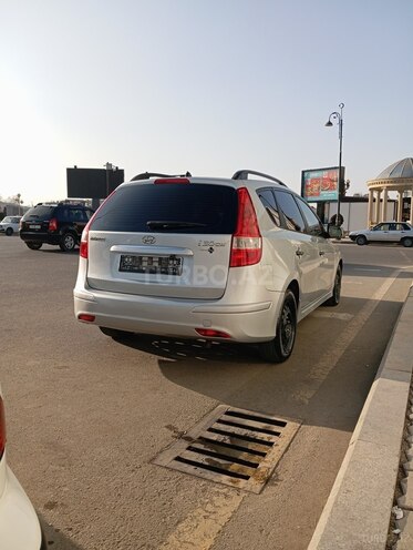 Hyundai i30 2010, 241,110 km - 1.4 л - Gəncə
