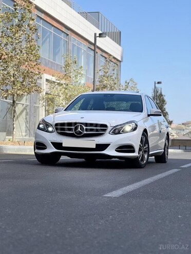 Mercedes E 220 d-1