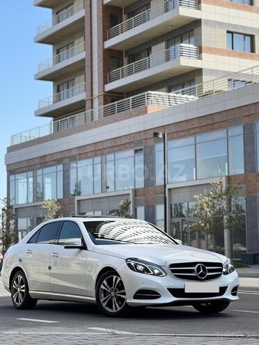 Mercedes E 220 d-11