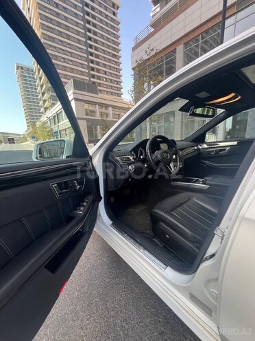 Mercedes E 220 d-7