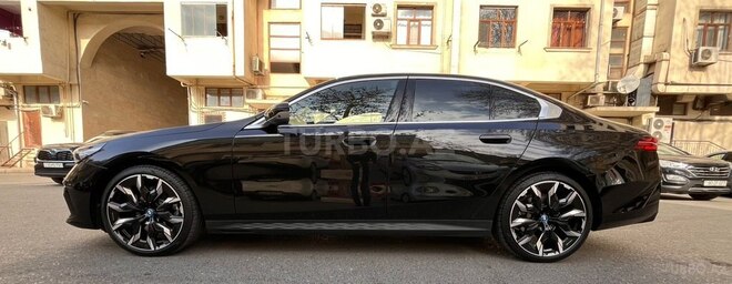 BMW 520 2023, 4,200 km - 2.0 l - Bakı