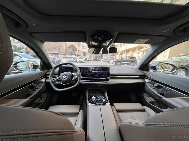 BMW 520 2023, 4,200 km - 2.0 l - Bakı