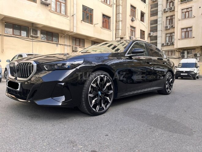 BMW 520 2023, 4,200 km - 2.0 l - Bakı