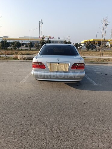 Mercedes E 200 2000, 567,000 km - 2.0 l - Sumqayıt