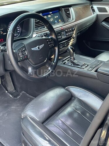 Hyundai Genesis 2014, 198,308 km - 3.8 l - Zaqatala
