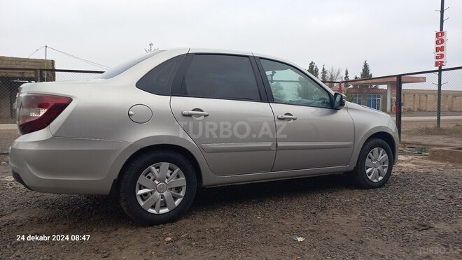 LADA (VAZ) Granta 2018, 97,000 km - 1.6 l - Salyan