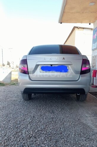 LADA (VAZ) Granta 2018, 97,000 km - 1.6 l - Salyan