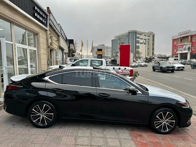 Lexus ES 300h-4