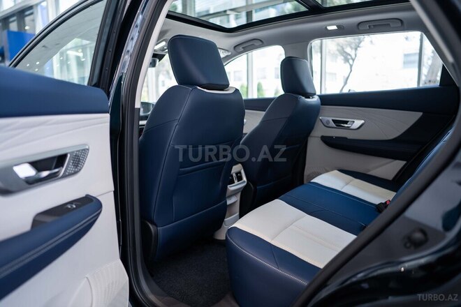 DongFeng Aeolus Huge-17