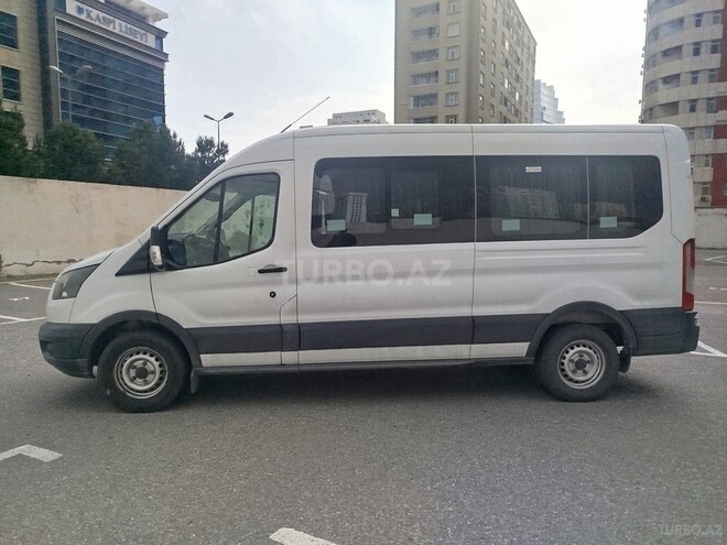 Ford Transit-6