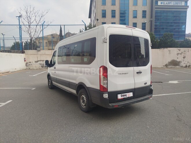 Ford Transit-8