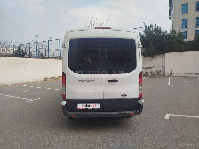Ford Transit-3