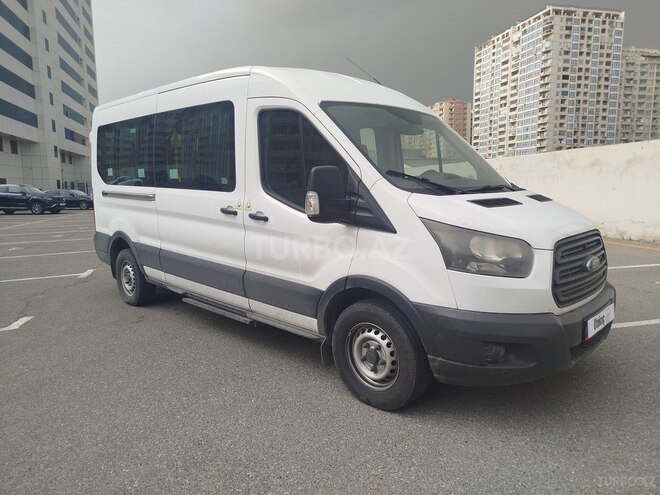 Ford Transit-5
