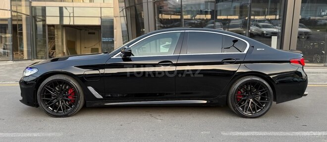 BMW 530e-17