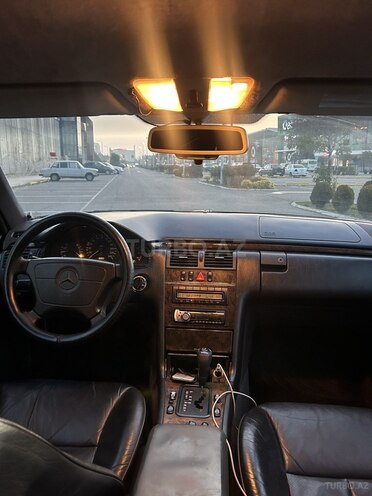 Mercedes E 200 1997, 189,000 km - 2.0 l - Bakı