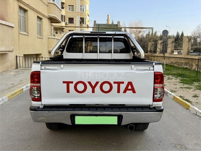 Toyota Hilux 2012, 183,440 km - 2.5 l - Bakı