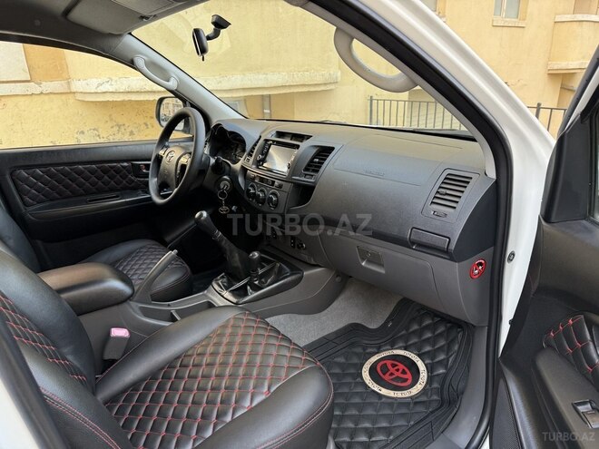 Toyota Hilux 2012, 183,440 km - 2.5 l - Bakı
