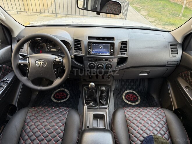 Toyota Hilux 2012, 183,440 km - 2.5 l - Bakı