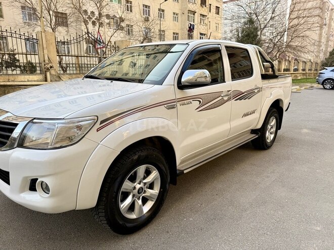 Toyota Hilux 2012, 183,440 km - 2.5 l - Bakı