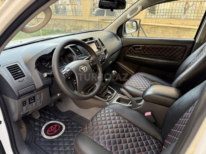 Toyota Hilux 2012, 183,440 km - 2.5 l - Bakı