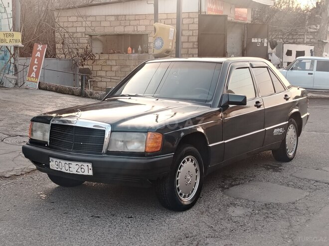Mercedes 190 1990, 90,000 km - 2.0 l - Qazax