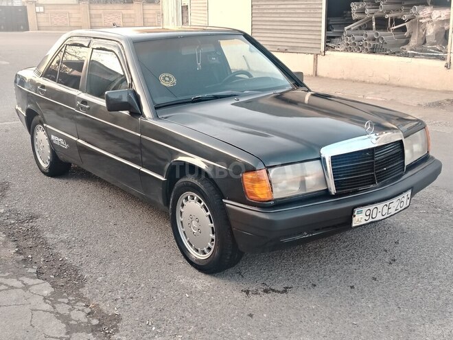 Mercedes 190 1990, 90,000 km - 2.0 l - Qazax