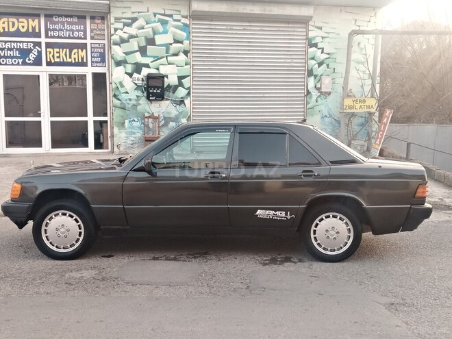 Mercedes 190 1990, 90,000 km - 2.0 l - Qazax