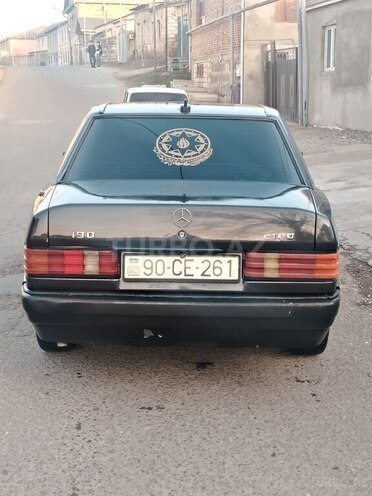 Mercedes 190 1990, 90,000 km - 2.0 l - Qazax